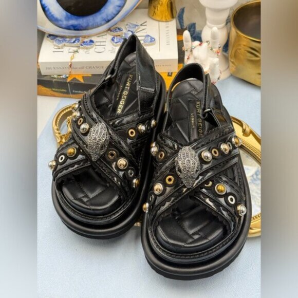 🆕 KURT GEIGER LONDON 🧿 NWOB Orson Cross Scallop Sandal, Black - Sz 37 US  7 - Picture 15 of 16